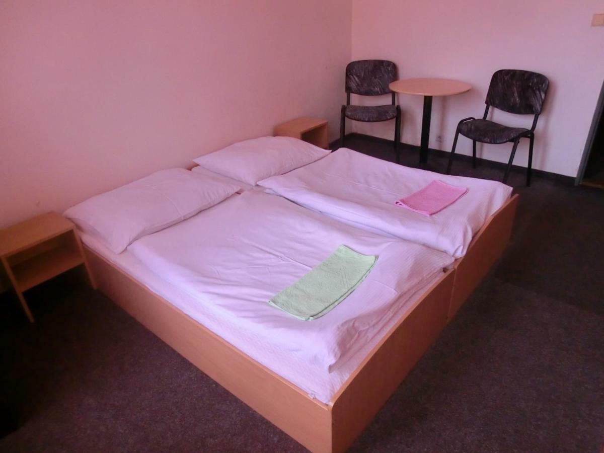 Hostel Milano Mariánské Lázně Exteriér fotografie